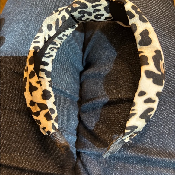 ❤️Leopard Print Headband - Picture 3 of 5